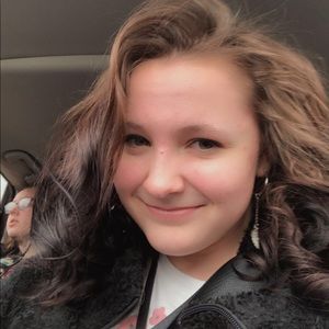 Meet your Posher, Mikayla